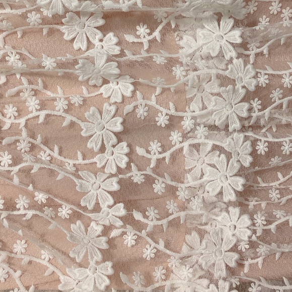 Endless Rose nude white floral sleeveless lace tiered backless midi dress - Picture 6 of 13